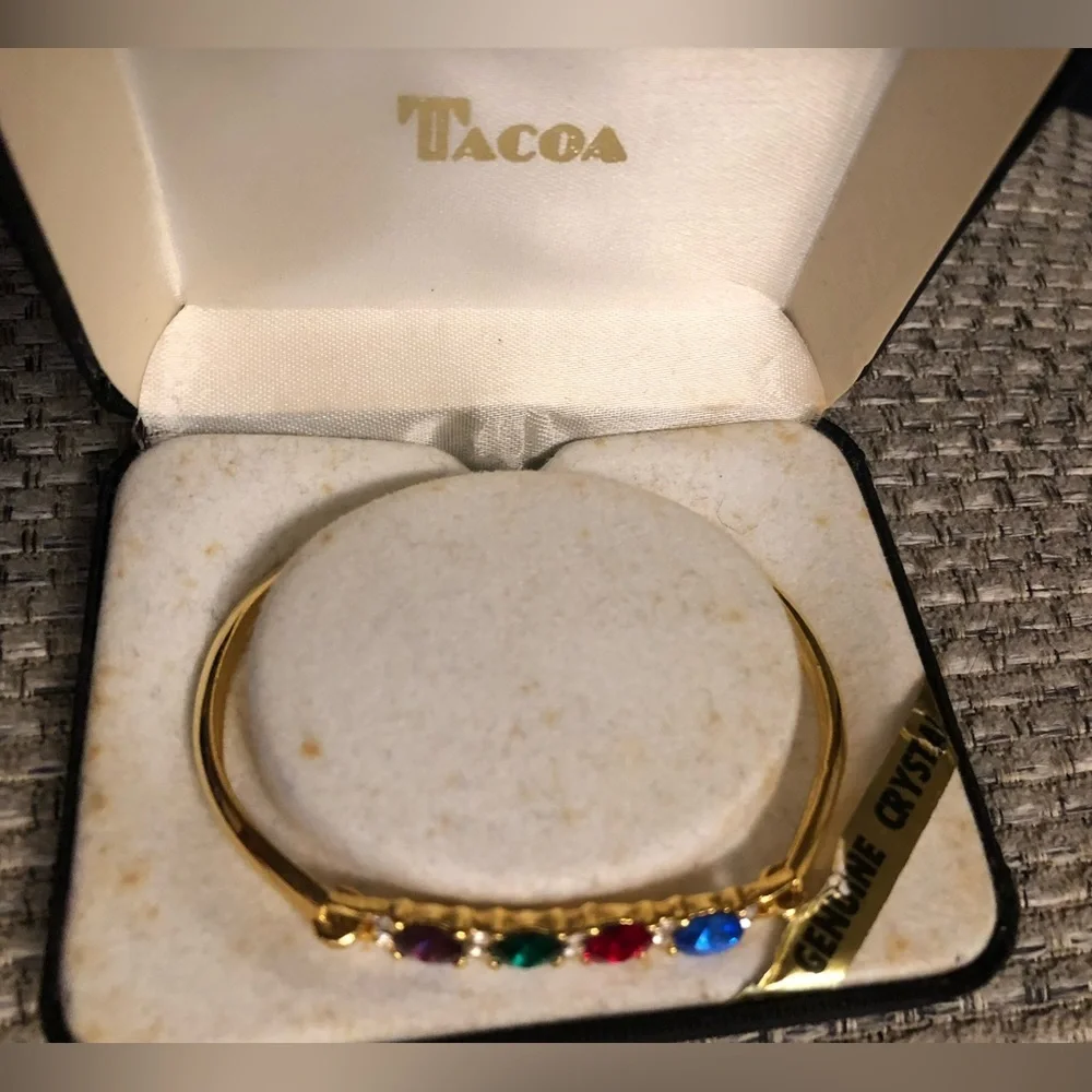 Tacoa Crystal Bracelet With Five Crystal Stones With Gold Tone - Picture 4 of 5
